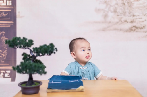 章丘宝宝被跳蚤咬了